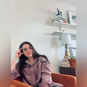 Meet your Posher, Emily